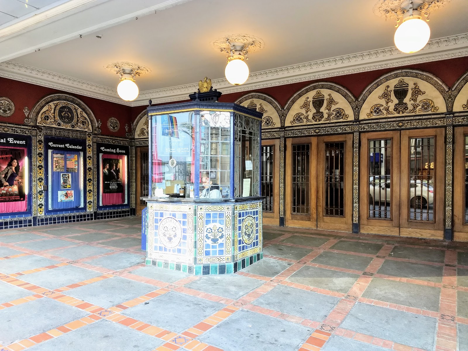 The Castro Theatre Bars & Clubs in San Francisco – GayOut Guide