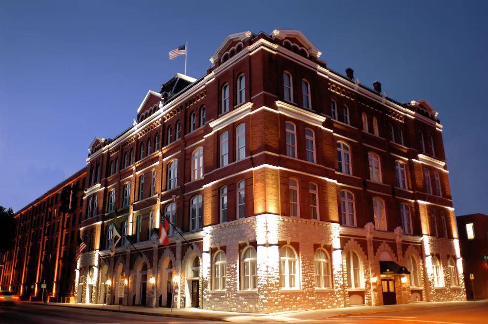 Hotel Indigo Savannah Historic District by IHG