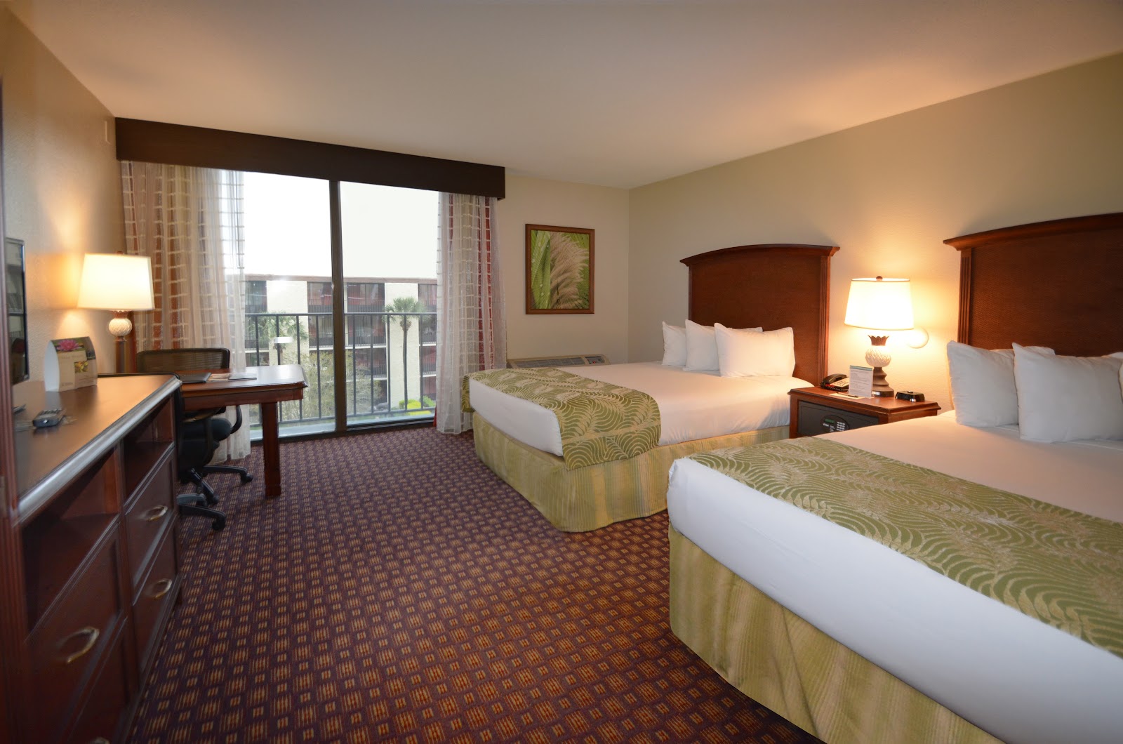 Rosen Inn Universal Hotels in Orlando – GayOut Guide
