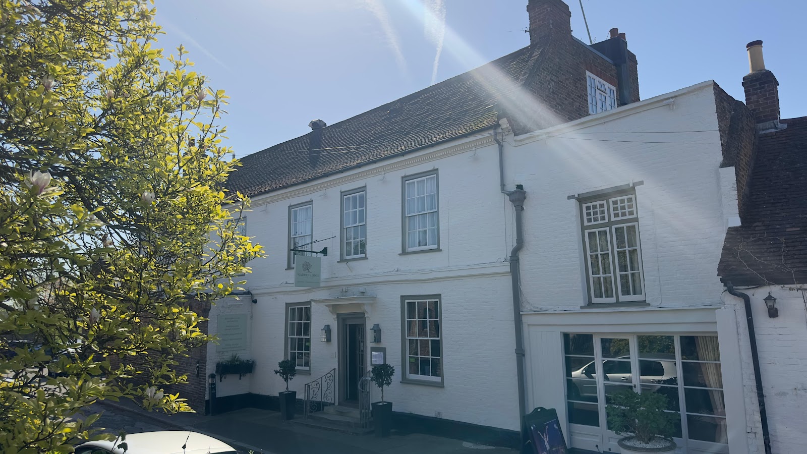 Coupe-file in Shepperton