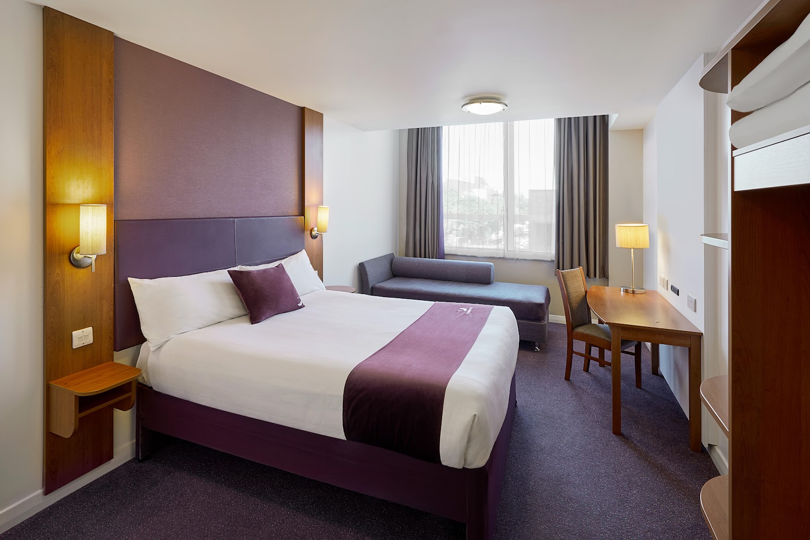 Premier Inn Sunbury (Kempton Park) hotel Hotels in Shepperton – GayOut Guide