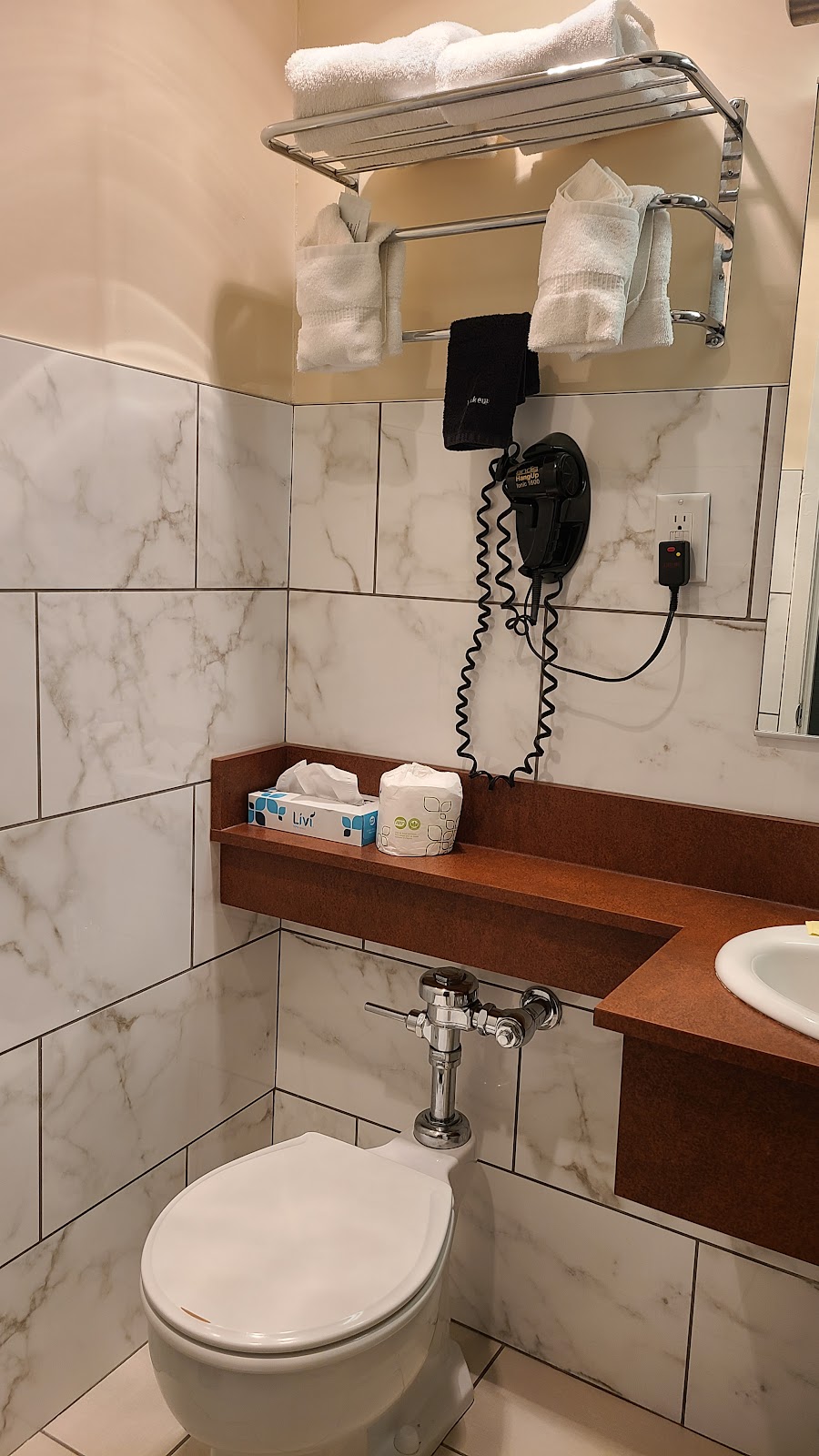 Hotel Ruby | Spokane Hotels in Spokane – GayOut Guide