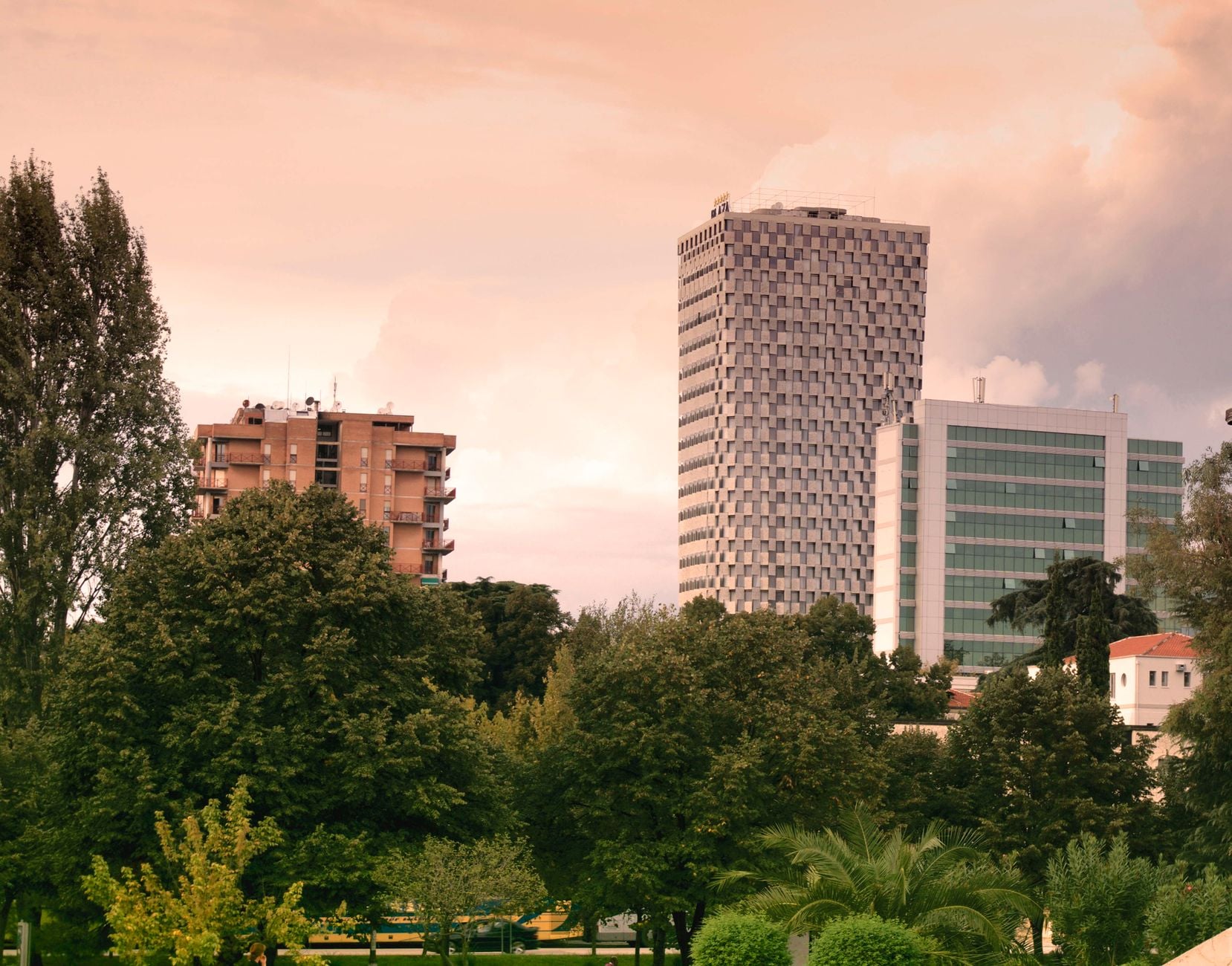 Sin colas in Tirana