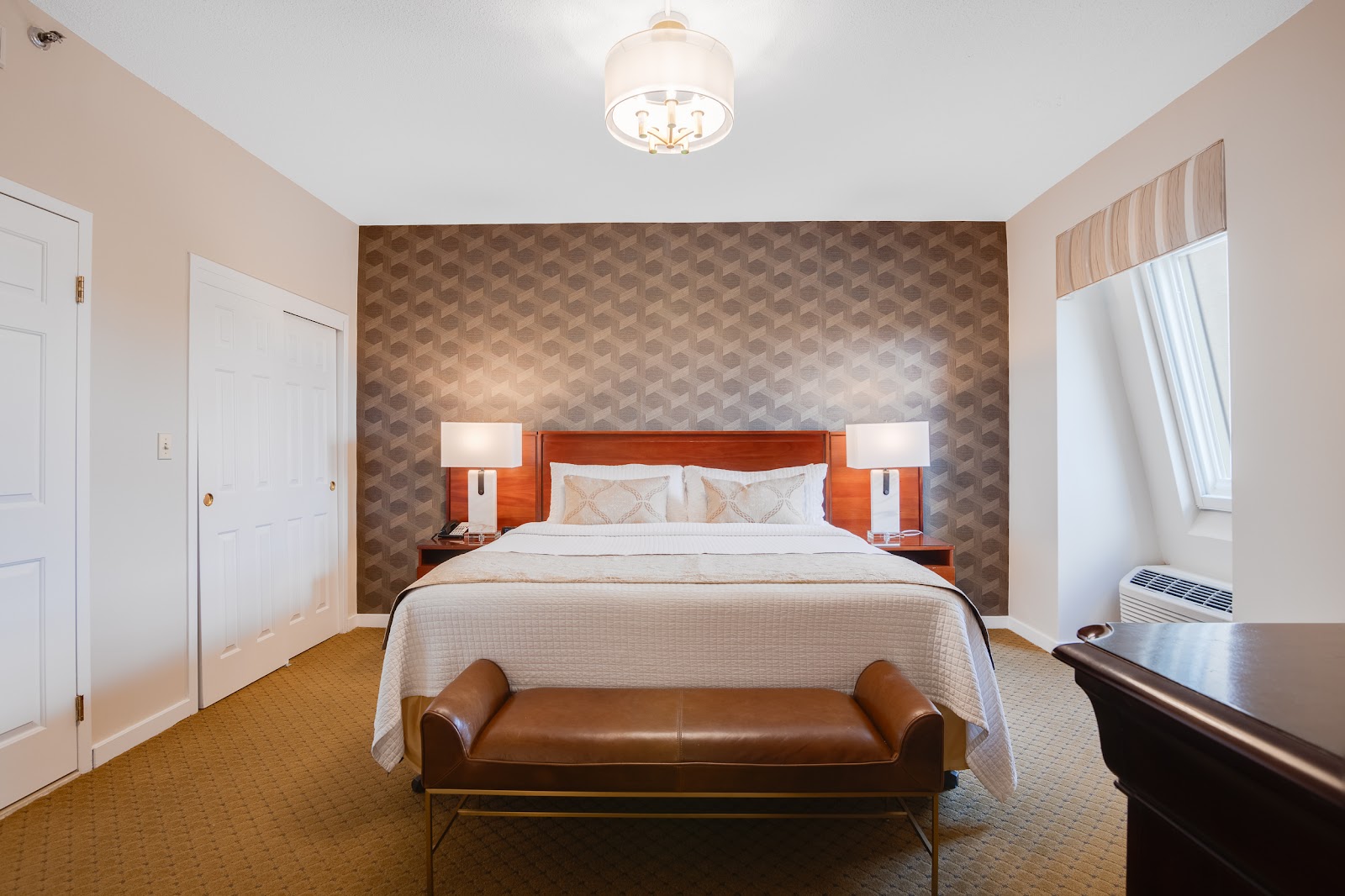 Nassau Inn Hotels in Princeton – GayOut Guide