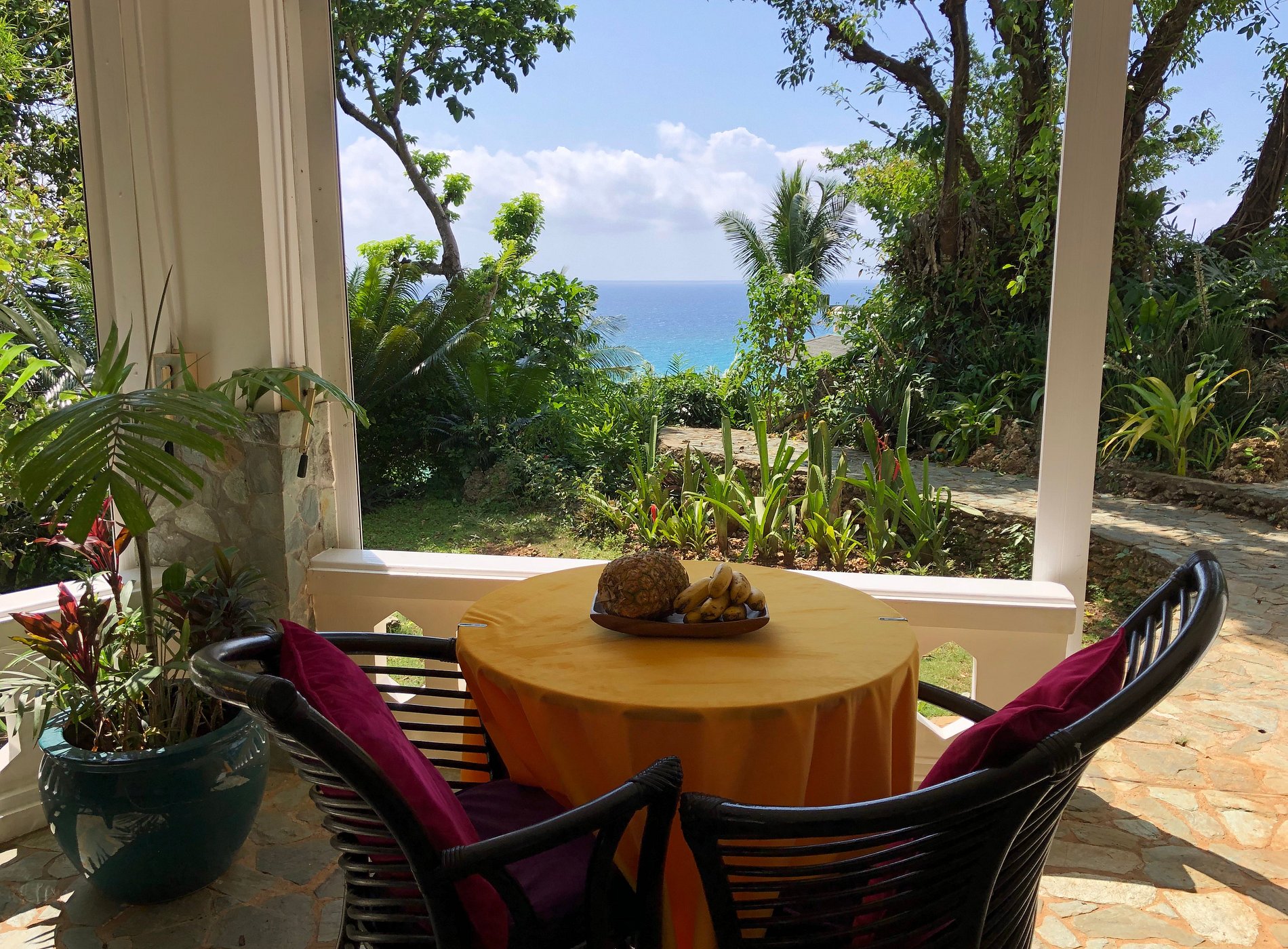 Argonauta Boracay Hotels – GayOut Guide