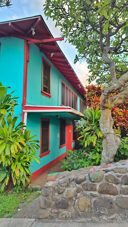 Banana Bungalow Maui Hostel