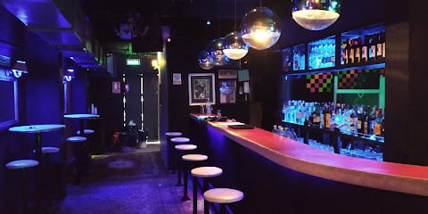 Chains Pub