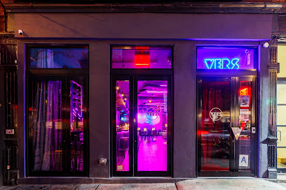 VERS — بار كوير، كوكتيلات، مقبلات، وفعاليات Bars & Clubs in New York – GayOut Guide