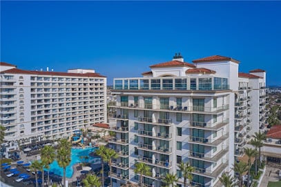 Hilton Waterfront Beach Resort Hotels in Huntington Beach – GayOut Guide