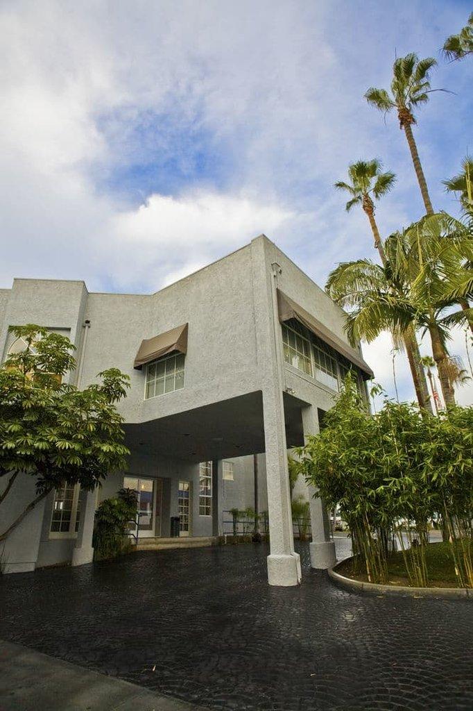 Hotel Current Hotels in Long Beach – GayOut Guide