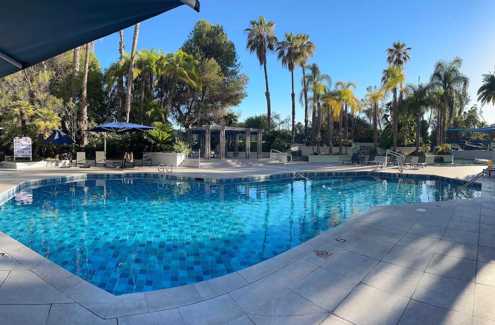 Renaissance Long Beach Hotel Hotels in Long Beach – GayOut Guide