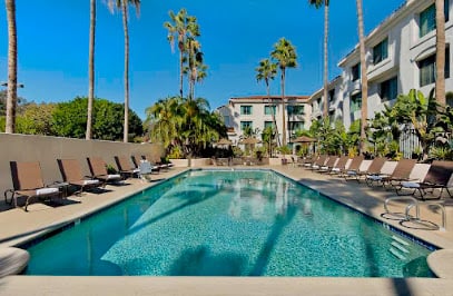 DoubleTree by Hilton Hotel San Pedro Hotels in Long Beach – GayOut Guide