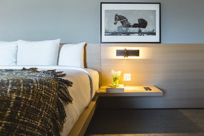 Inn at The Forks Hotels in Winnipeg – GayOut Guide