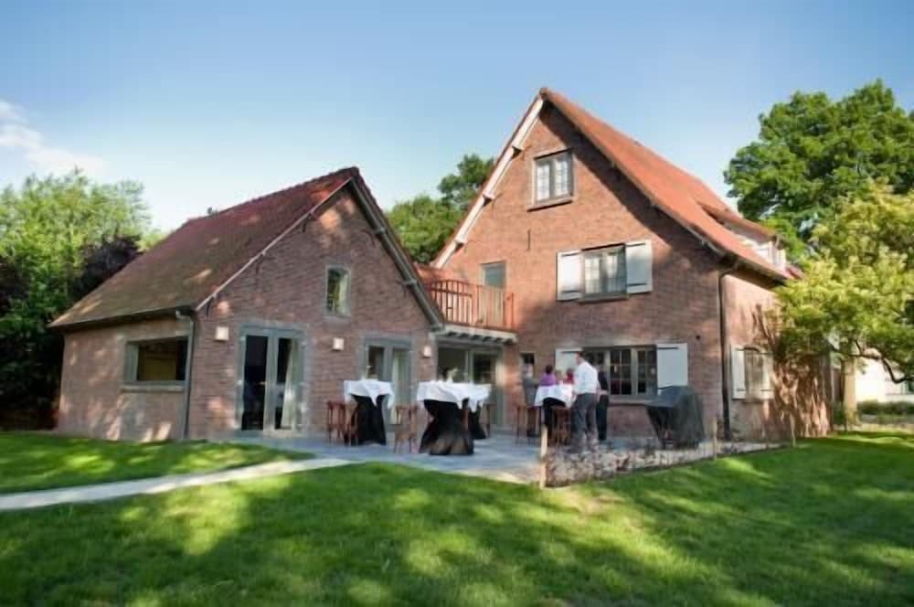 De Casteleer Bed & Breakfast Hotels in Kasterlee – GayOut Guide