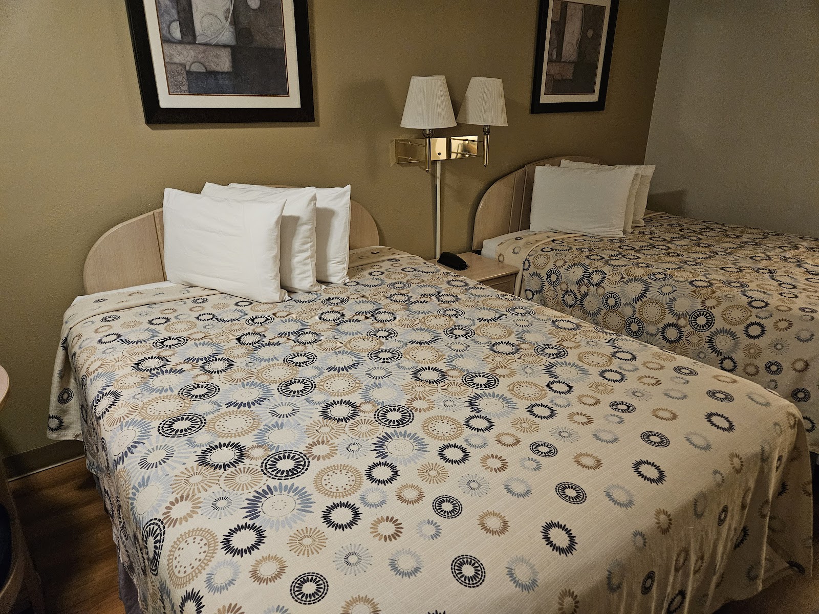 Valu Inn Sea Tac Hotels in SeaTac – GayOut Guide