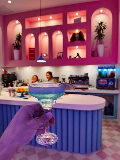 Sirena - Drag Bar & Gay Café