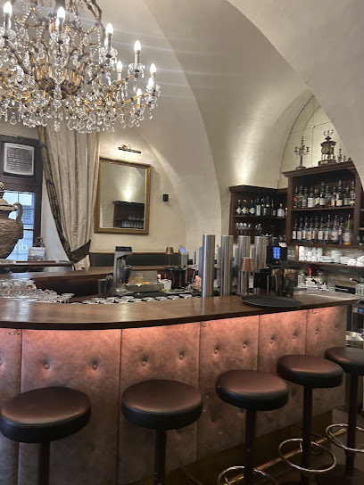 Dom Cafe-Bar