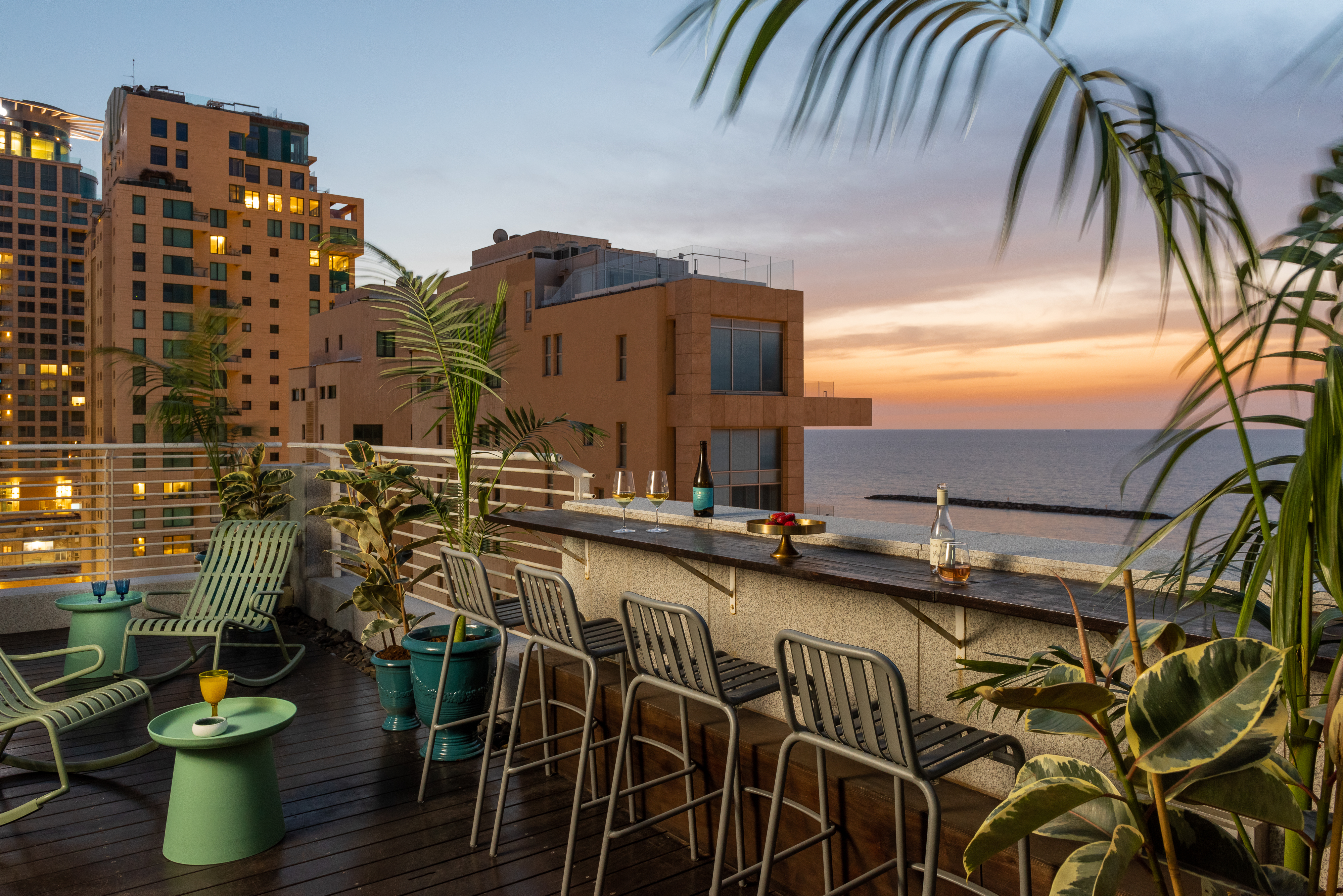 The Savoy Hotel Sea Side Tel-Aviv Hotels in Tel Aviv-Yafo – GayOut Guide