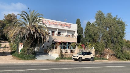Yemek ve şarap in Villajoyosa