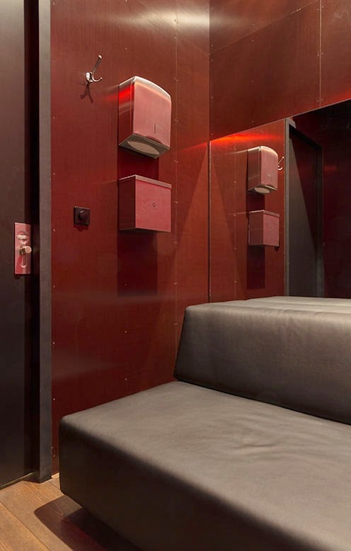 Aparthotel AXL Flathotel Continental Stay Hotels in Ixelles – GayOut Guide