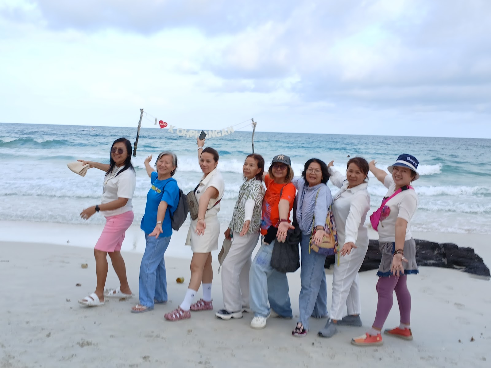 Haad Rin Nok (Sunrise Beach) Beaches in Ban Tai – GayOut Guide