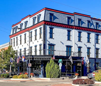 Hotel St. Cloud - Cañon City (on Historic Main Street)
