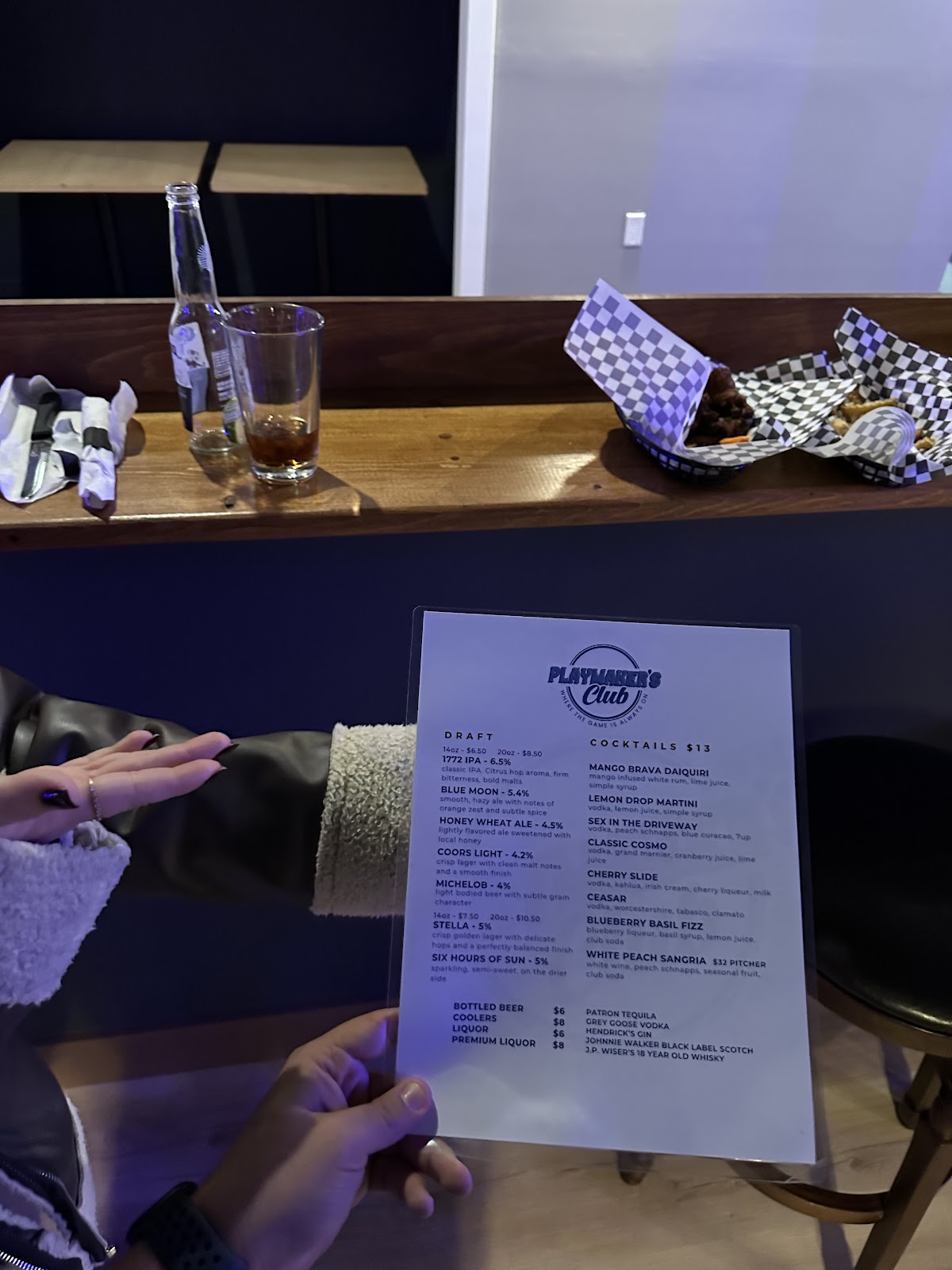 מועדון Playmaker’s Bars & Clubs in Charlottetown – GayOut Guide