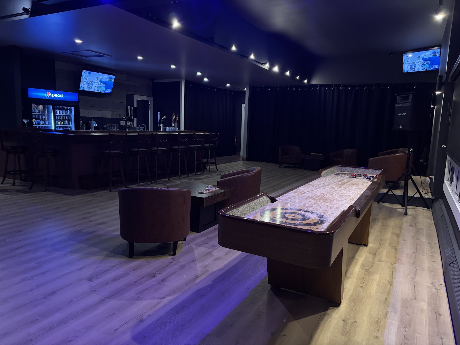 מועדון Playmaker’s Bars & Clubs in Charlottetown – GayOut Guide