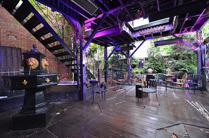 Little Miss Whiskey's Golden Dollar Bars & Clubs in CoffeyvilleWashington, D.C. – GayOut Guide