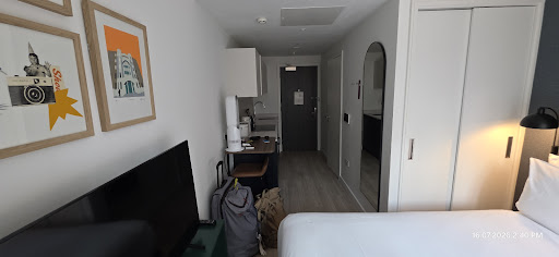 Vertus Edit Canary Wharf Hotels in London – GayOut Guide