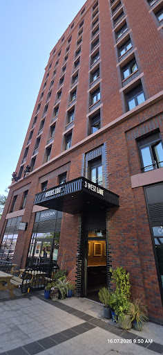 Vertus Edit Canary Wharf Hotels in London – GayOut Guide