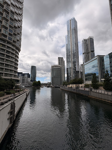 Vertus Edit Canary Wharf Hotels in London – GayOut Guide