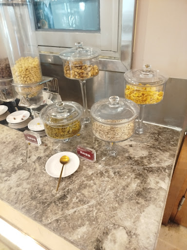 Madison Hotel Shanghai International Tourism Гей-дружелюбные отели in Shanghai – GayOut Guide
