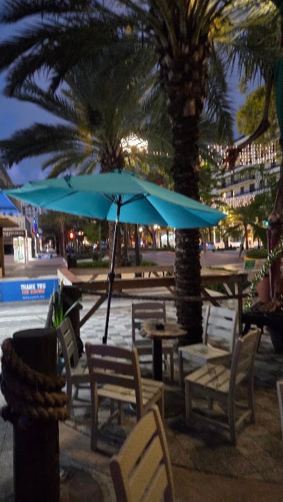 Octopus Garden Bar