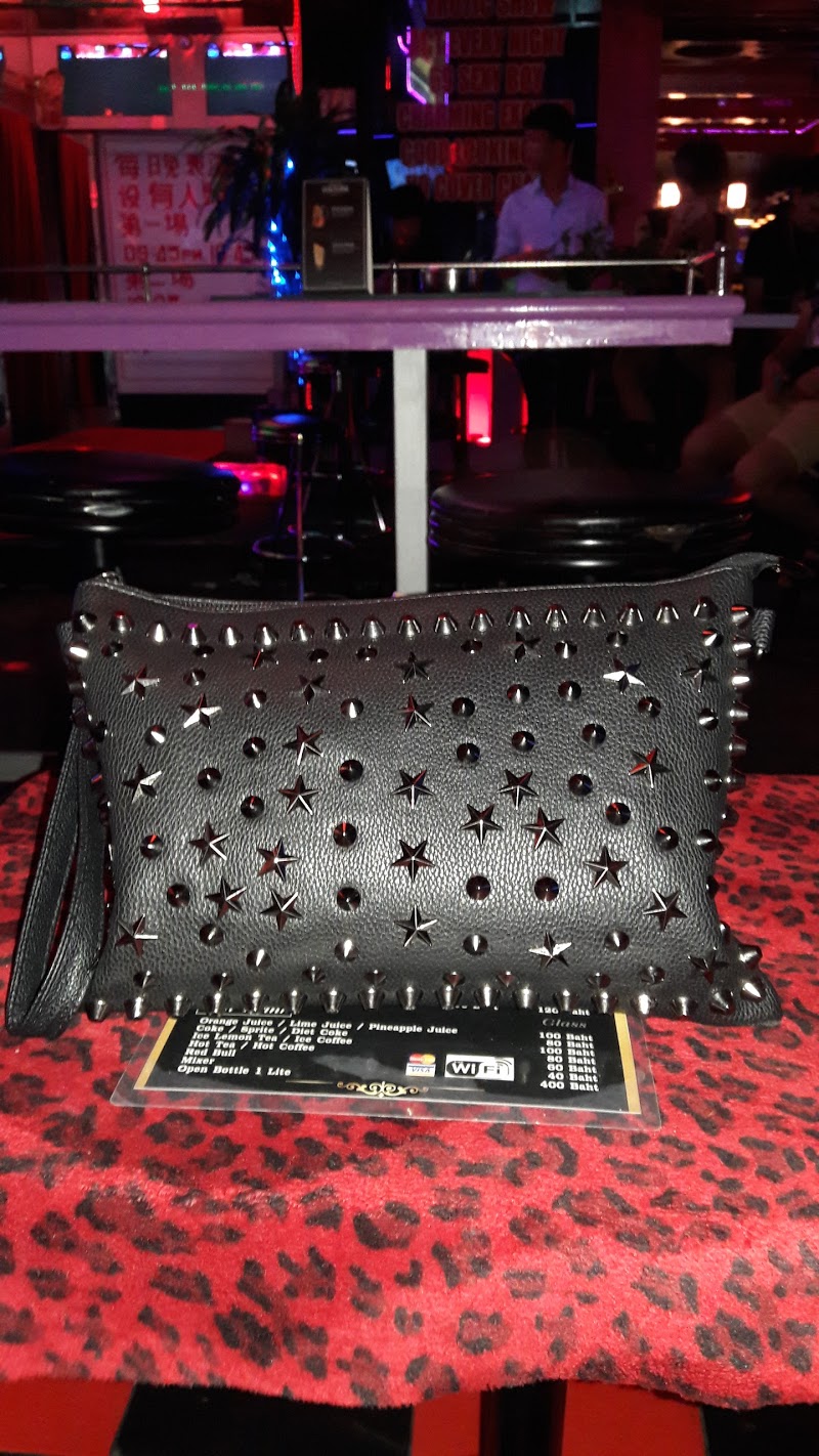 Heaven and Hell Bars & Clubs in Washington DC – GayOut Guide