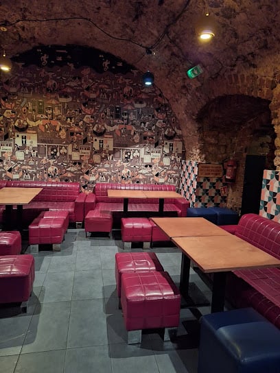 Społem DeLuxe Bars & Clubs in Kraków – GayOut Guide