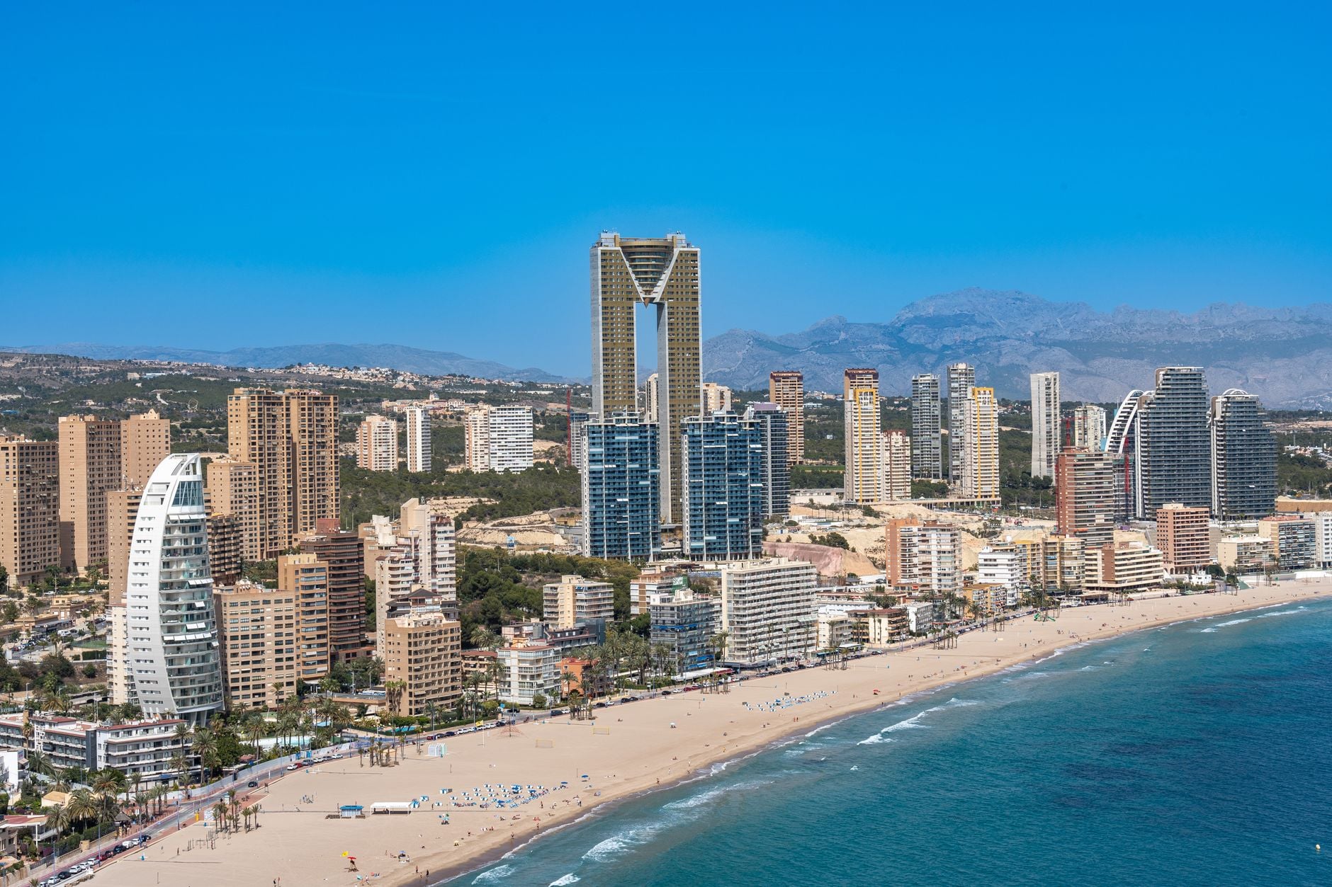 Salta-fila in Benidorm