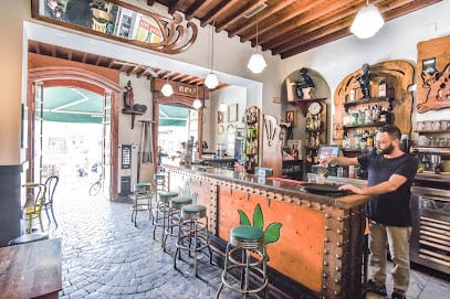 La Calle de Bruselas Bars & Clubs in Málaga – GayOut Guide