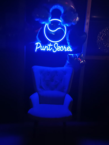 Punt Secret Bars & Clubs in Barcelona – GayOut Guide