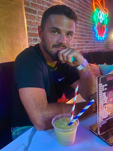 Happy Smoke Social club Bars & Clubs in Torremolinos – GayOut Guide