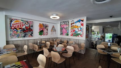 Baloo Bar Lounge Bars & Clubs in Torremolinos – GayOut Guide