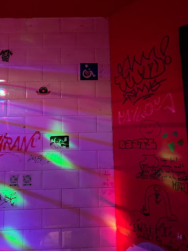 FRANKY Four Fingers Bars & Clubs in Valencia – GayOut Guide