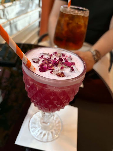 Lejdis Koktajl Bar
