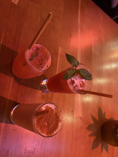 Cabaret des Merveilles (bar lesbien / queer) Bars & Clubs in Paris – GayOut Guide
