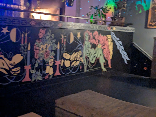 The Jewel Box Bars & Clubs in Portland – GayOut Guide