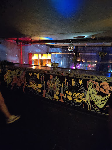 The Jewel Box Bars & Clubs in Portland – GayOut Guide
