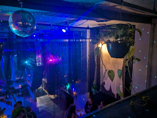 The Jewel Box Bars & Clubs in Portland – GayOut Guide