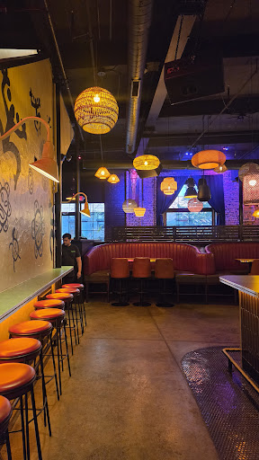 Bar Publica Bars & Clubs in Portland – GayOut Guide