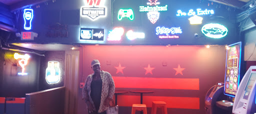 A League Of Her Own Bars & Clubs in Washington – GayOut Guide