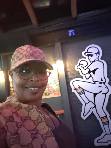 A League Of Her Own Bars & Clubs in Washington – GayOut Guide